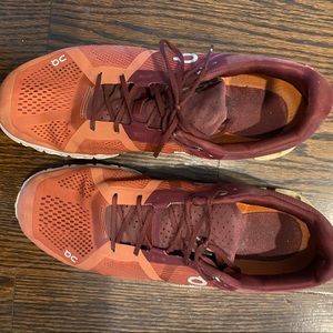 Men’s on cloud sneakers